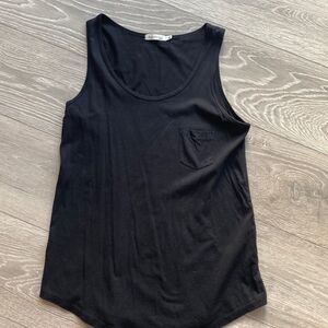 Black Basic Tank Top w Pocket